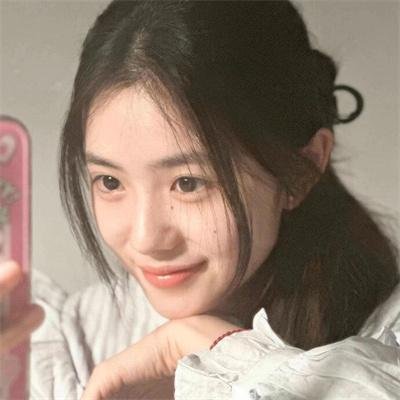 蓝天花朵